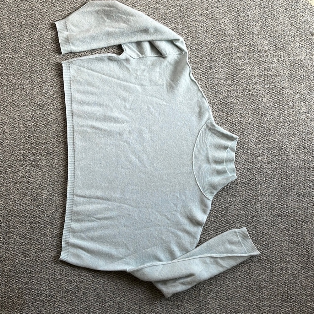 Free People light blue 100% cashmere oversized cropped sweater